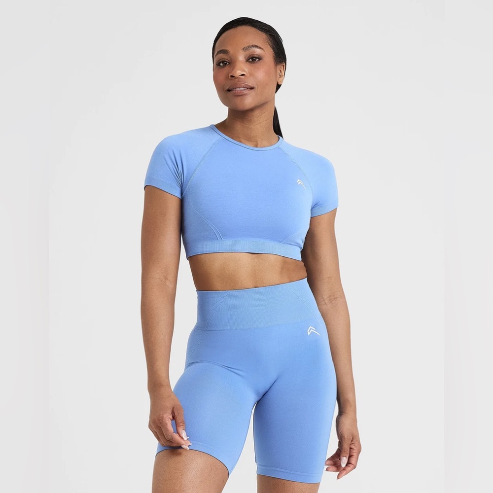 EFFORTLESS SEAMLESS SHORT SLEEVE CROP TOP light Denim XS